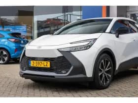 Toyota C-HR thumbnail 3