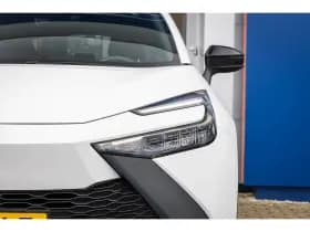 Toyota C-HR thumbnail 5