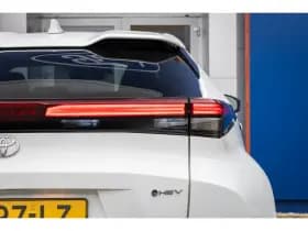 Toyota C-HR thumbnail 9