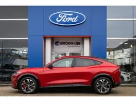 Ford Mustang Mach-E thumbnail 4
