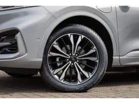 Ford Kuga thumbnail 2