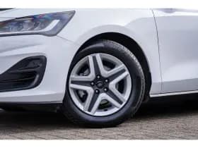 Ford Focus thumbnail 2