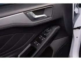Ford Focus thumbnail 17