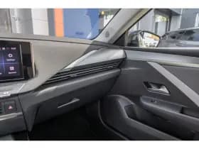Opel Astra Sports Tourer thumbnail 30