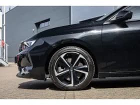 Opel Astra Sports Tourer thumbnail 7