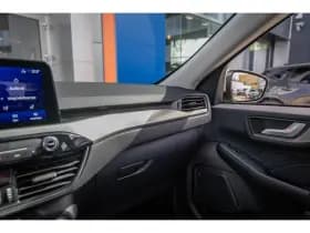 Ford Kuga thumbnail 39