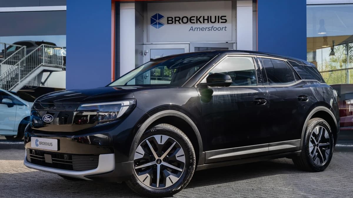 Ford Explorer — foto 1