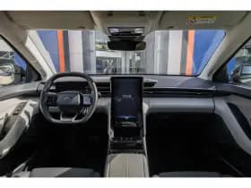 Ford Explorer thumbnail 11
