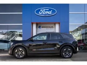 Ford Explorer thumbnail 4