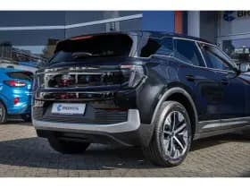 Ford Explorer thumbnail 5