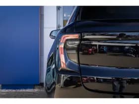 Ford Explorer thumbnail 10