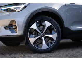Volvo XC40 thumbnail 4