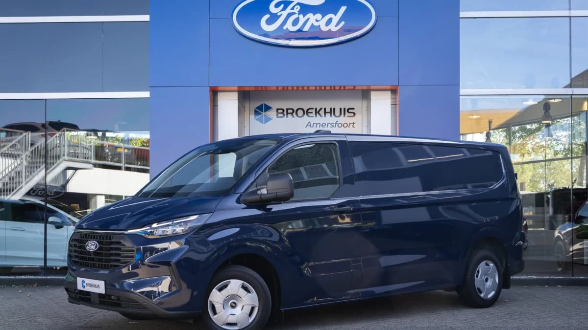 Ford Transit Custom — foto 1