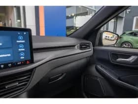 Ford Kuga thumbnail 37
