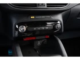 Ford Kuga thumbnail 38
