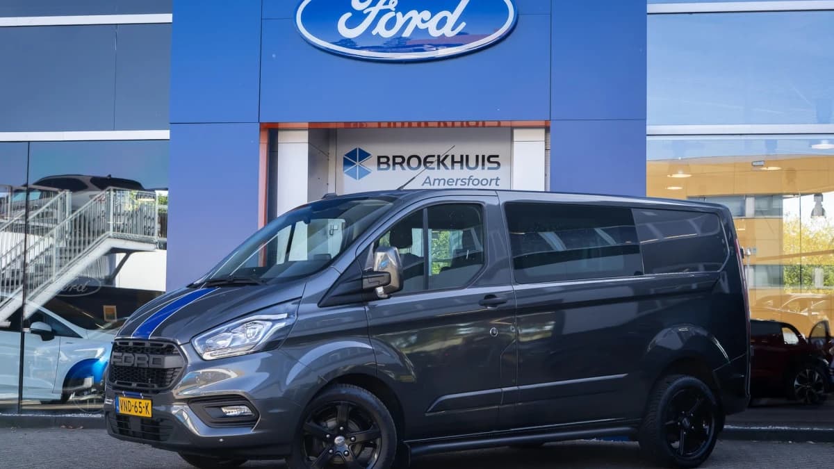 Ford Transit Custom — foto 1
