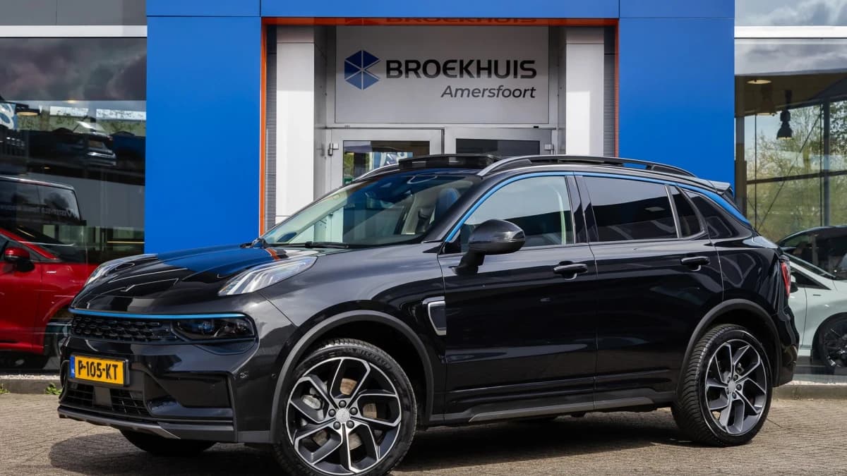 Lynk & Co 01 — foto 1