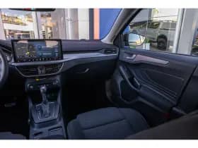 Ford Focus thumbnail 36