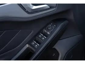 Ford Focus thumbnail 12