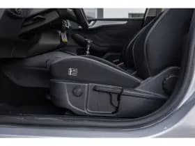 Ford Focus thumbnail 12