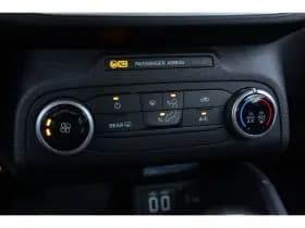 Ford Focus thumbnail 38