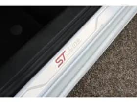 Ford Focus thumbnail 34