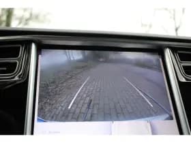 Tesla Model S thumbnail 25