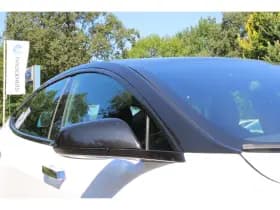 Tesla Model S thumbnail 4