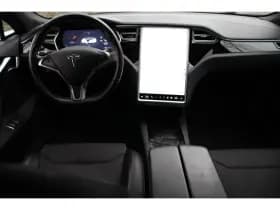 Tesla Model S thumbnail 36