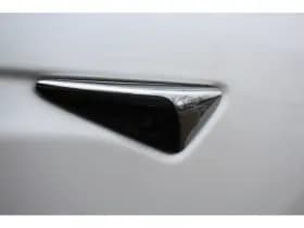 Tesla Model S thumbnail 39