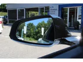 Tesla Model S thumbnail 7