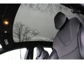 Tesla Model S thumbnail 9