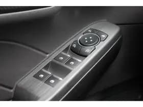 Ford Kuga thumbnail 41