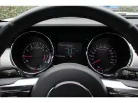 Ford Mustang thumbnail 12