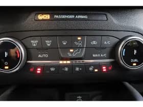 Ford Kuga thumbnail 23