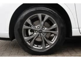 Ford Kuga thumbnail 37