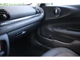 MINI Clubman thumbnail 24