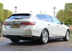 BMW i5 thumbnail 3