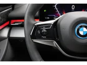 BMW i5 thumbnail 8