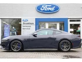 Ford Mustang thumbnail 2