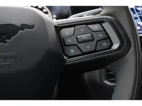 Ford Mustang thumbnail 24