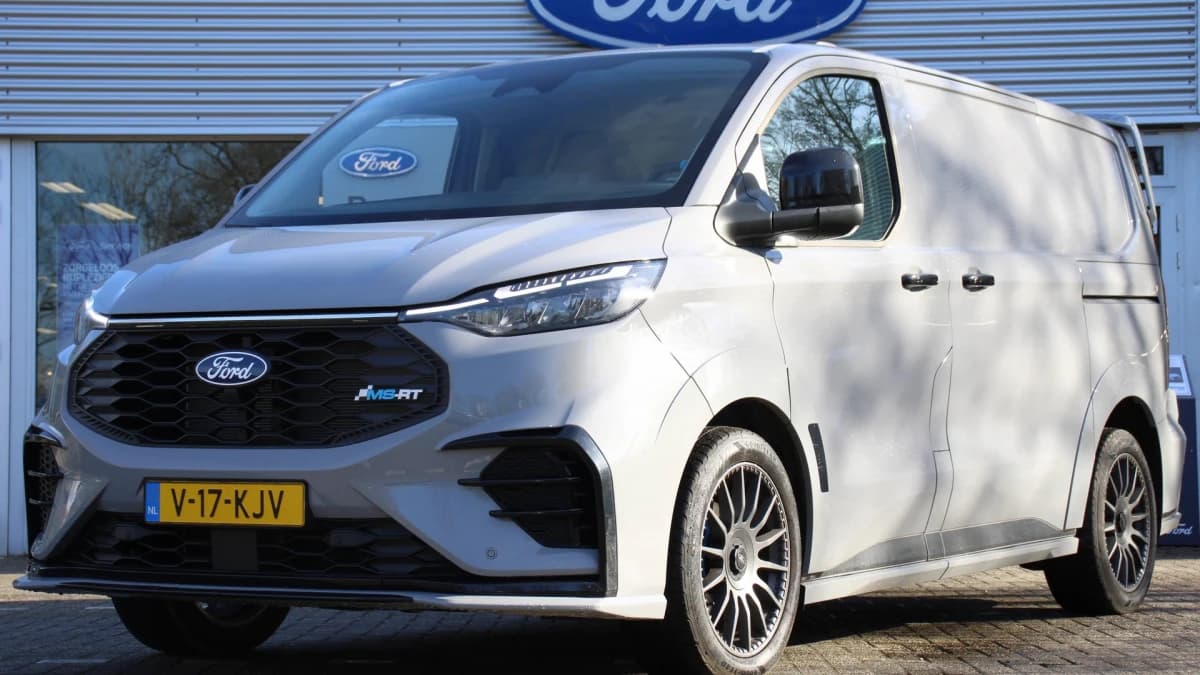 Ford Transit Custom — foto 1