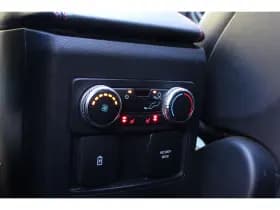 Ford Explorer thumbnail 35