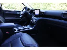 Ford Explorer thumbnail 6
