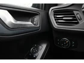 Ford Focus thumbnail 22