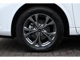 Ford Kuga thumbnail 38