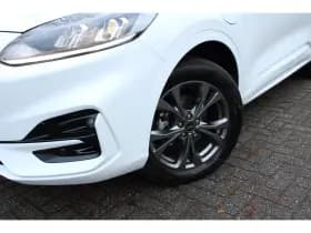 Ford Kuga thumbnail 39