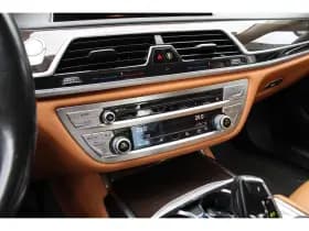 BMW 7-Serie thumbnail 25
