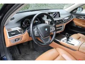 BMW 7-Serie thumbnail 4