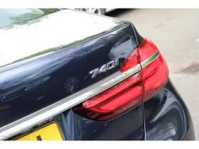 BMW 7-Serie thumbnail 36